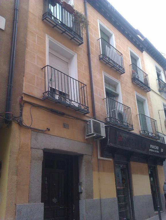 Km1 Amparo Apartments Madrid Ngoại thất bức ảnh
