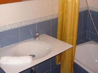 Km1 Amparo Apartments Madrid Ngoại thất bức ảnh